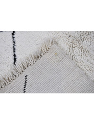 large cream rug - 379 €