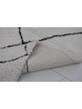 large cream rug - 379 €