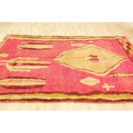 Pink berber rug 165 x 257 cm - 393 €