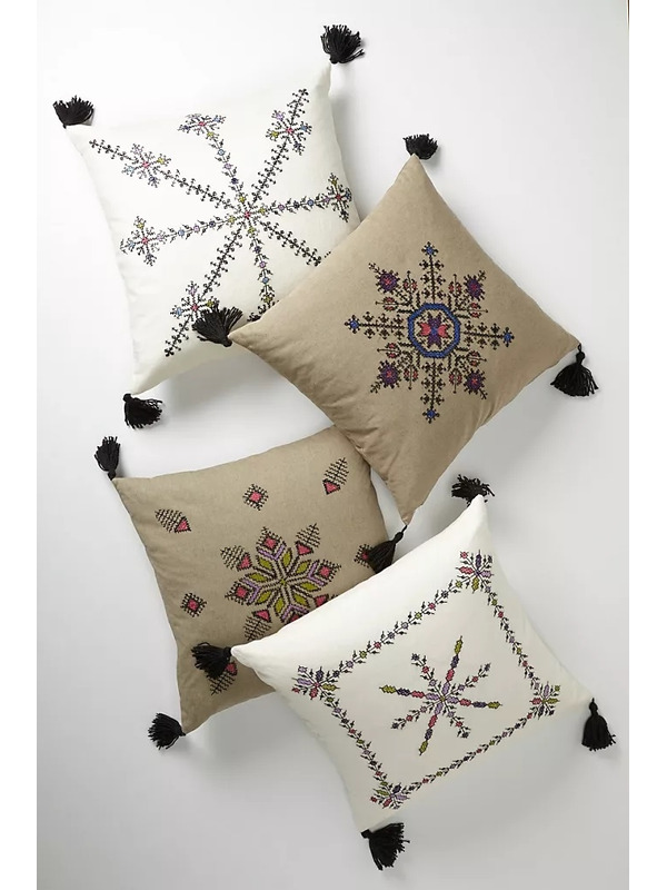 Pack 4 Coussins décoratifs en broderie Fassi - 200 €