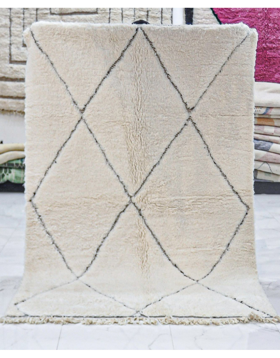 cream moroccan rug - 379 €