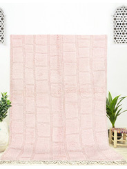 Tapis rose poudré 130 X 170 Cm - 189 €