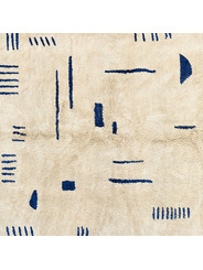 Blue and cream rug - 295 €