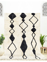 large beige rug - 475 €