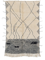 black and cream rug - 299 €