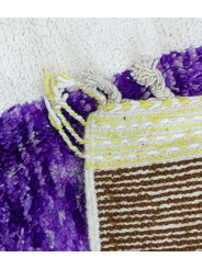 cream and purple rug - 475 €