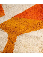 orange rug - 389 €