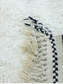 Large white rug - 506 €