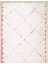 Large pink rug - 459 €