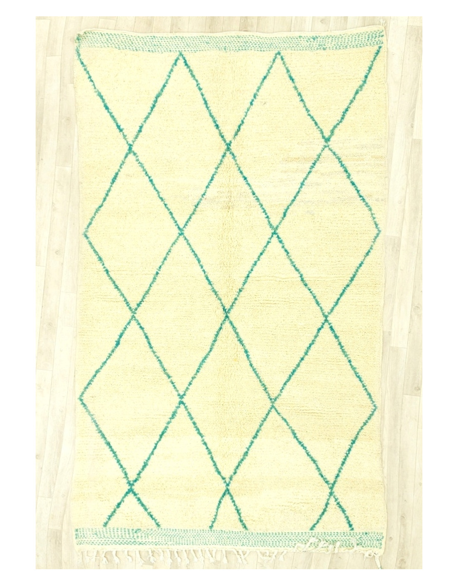 Wool green rug - 319 €