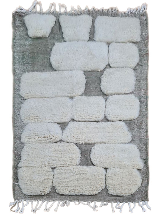 white and grey wool rug - 289 €