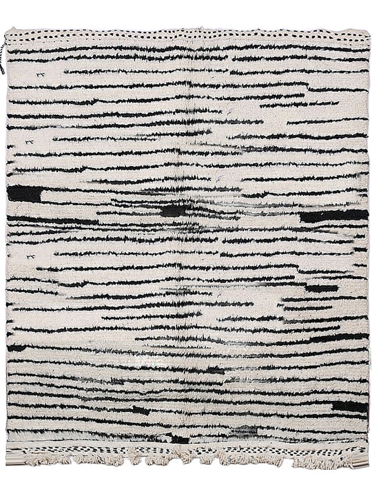 tapis berbere rayures noir et blanc - 199 €