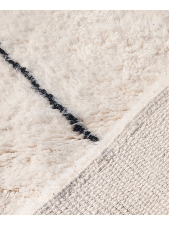 diamond wool rug - 199 €