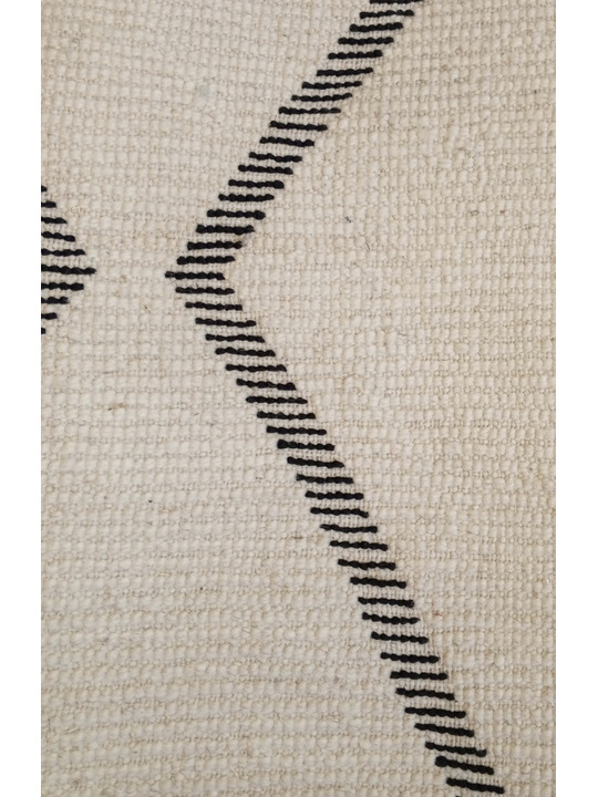 handmade moroccan berber rug - 439 €