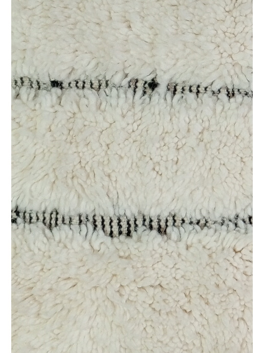 handmade moroccan berber rug - 439 €