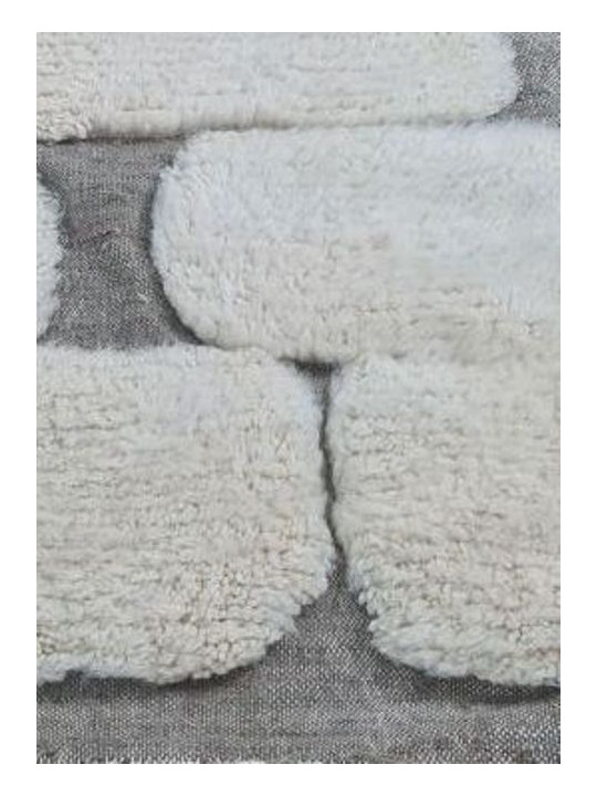 white and grey wool rug - 289 €