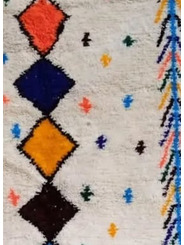 colorful moroccan rug - 289 €