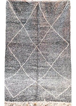 Grey Moroccan rug - 327 €