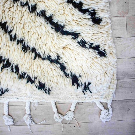 petit tapis berbere 124 x 176 cm - 209 €