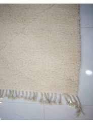 large cream rug - 550 €