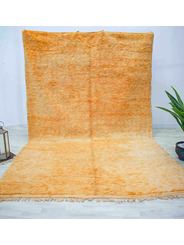 Large orange rug - 638 €