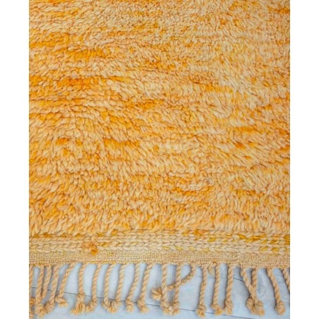 Large orange rug - 638 €
