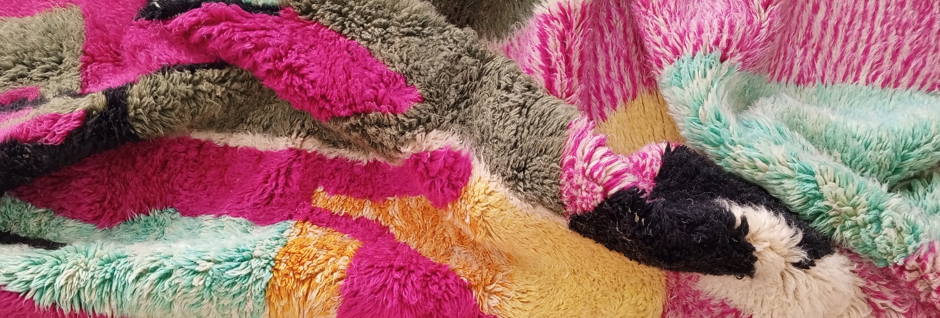 NOS TAPIS BERBERES COLORES